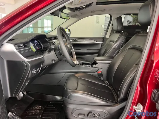 2023 Jeep Cherokee — foto 7 / 12