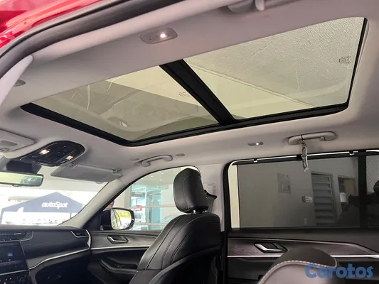 2023 Jeep Cherokee — foto 8 / 12