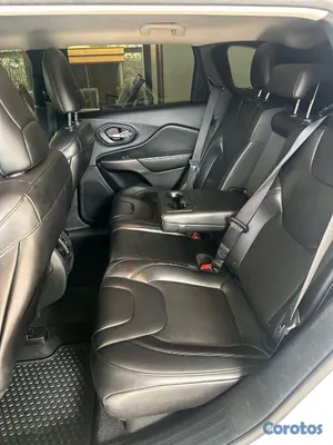 2019 Jeep Cherokee — foto 2 / 16