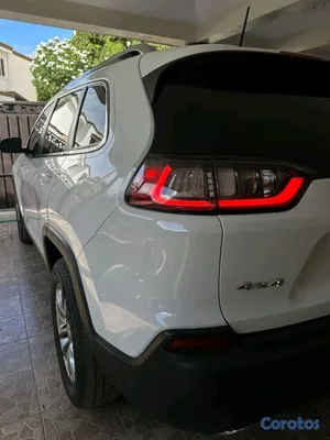 2019 Jeep Cherokee — foto 7 / 16