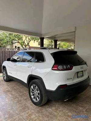 2019 Jeep Cherokee — foto 12 / 16