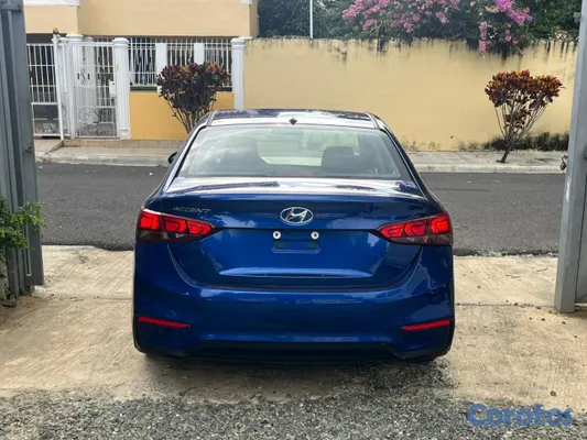2020 Hyundai Accent — foto 4 / 10