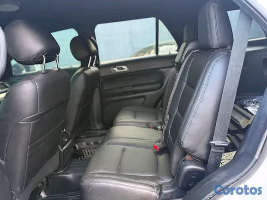 2017 Ford Explorer — foto 4 / 4