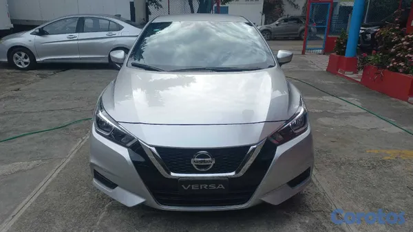 2022 Nissan Versa — foto 8 / 11