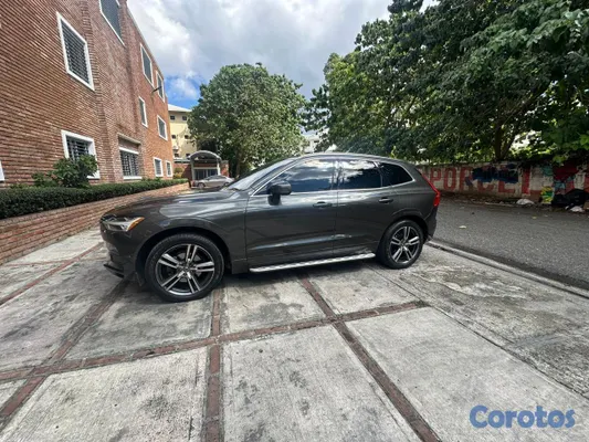 2018 Volvo Xc60 — foto 3 / 9