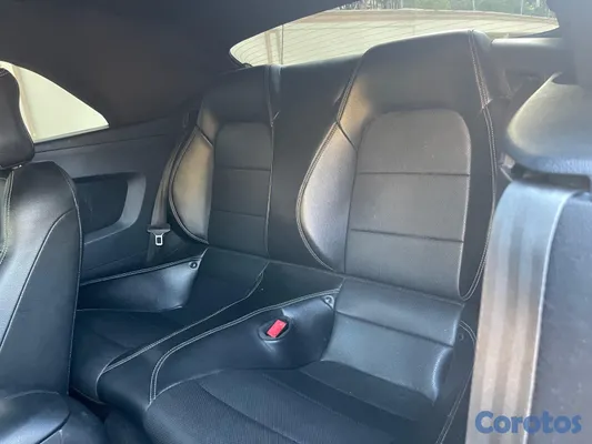 2019 Ford Mustang — foto 7 / 12