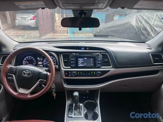 2019 Toyota Highlander — foto 5 / 7