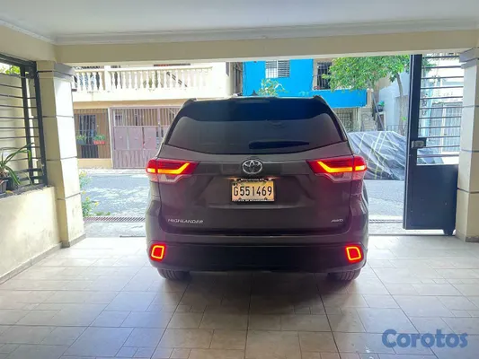 2019 Toyota Highlander — foto 6 / 7