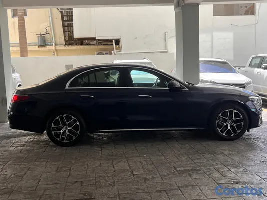 2026 Mercedes-Benz Clase E 300 — foto 5 / 11