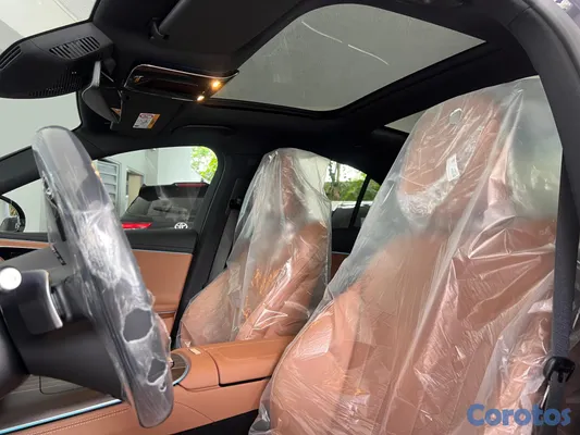 2026 Mercedes-Benz Clase E 300 — foto 7 / 11