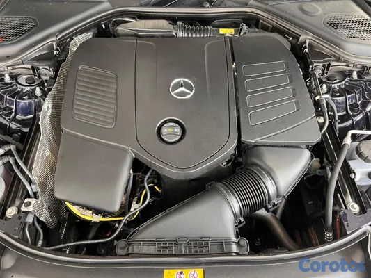 2026 Mercedes-Benz Clase E 300 — foto 9 / 11