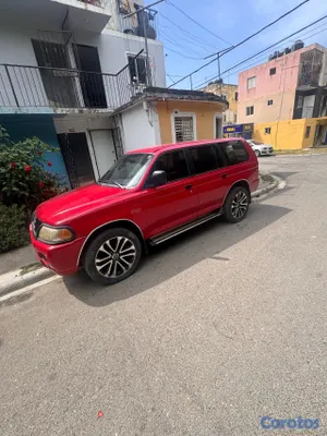 2000 Mitsubishi Montero — foto 5 / 7