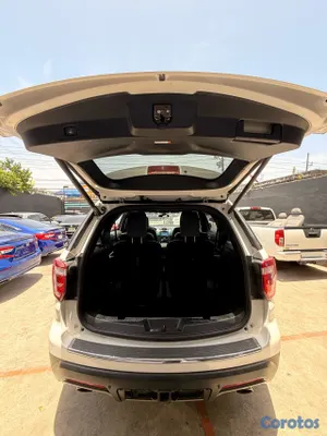 2018 Ford Explorer — foto 8 / 10