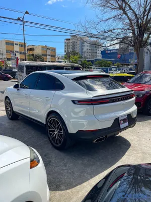 2024 Porsche Cayenne — foto 7 / 11