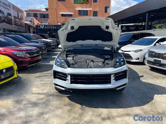 2024 Porsche Cayenne — foto 11 / 11