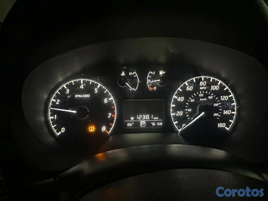 2017 Nissan Sentra — foto 4 / 7