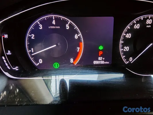 2020 Honda Accord — foto 10 / 12