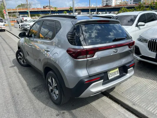 2022 Kia Sonet — foto 4 / 10
