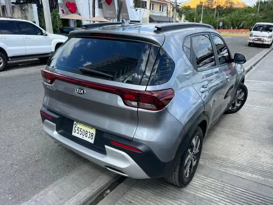 2022 Kia Sonet — foto 5 / 10