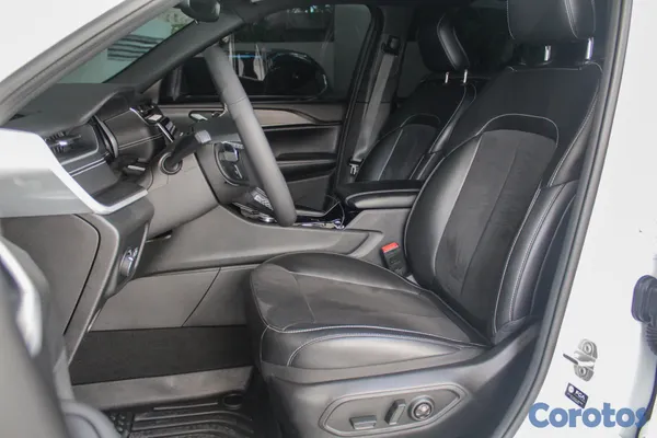 2023 Jeep Cherokee — foto 5 / 11