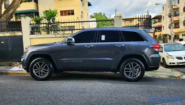 2019 Jeep Grand Cherokee — foto 2 / 6