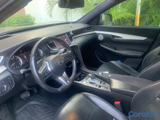 2019 Infiniti Qx-56 — foto 6 / 10