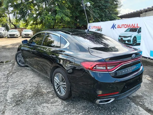 2017 Hyundai Sonata — foto 4 / 10
