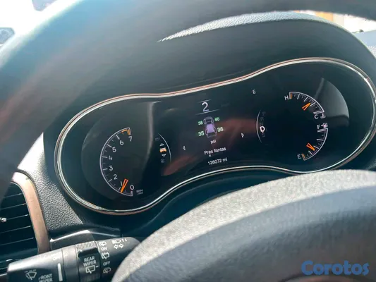 2015 Jeep Grand Cherokee — foto 4 / 11