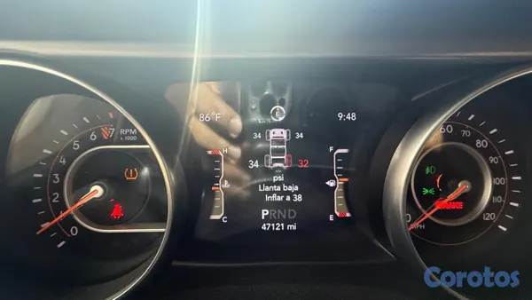 2020 Jeep Wrangler — foto 9 / 14