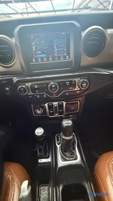 2020 Jeep Wrangler — foto 10 / 14
