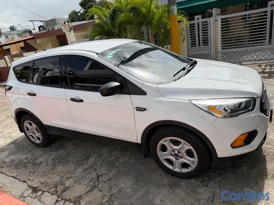 2017 Ford Escape — foto 3 / 10