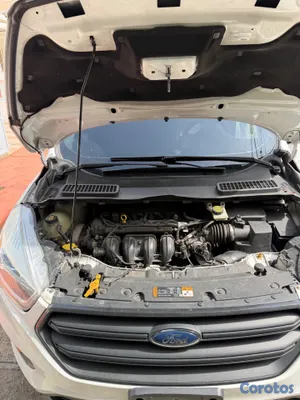 2017 Ford Escape — foto 8 / 10