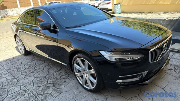 2017 Volvo Vendo Volvo S90 T-6 AWD — foto 9 / 11