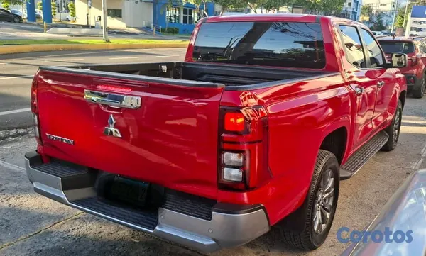 2025 Mitsubishi Triton — foto 5 / 10