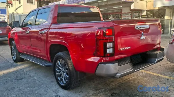 2025 Mitsubishi Triton — foto 6 / 10