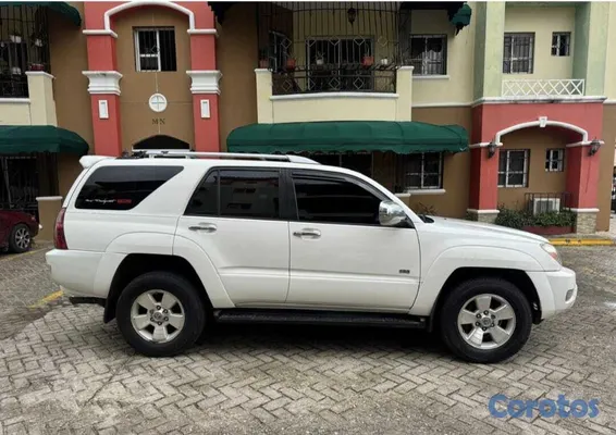2005 Toyota 4 Runner — foto 3 / 9