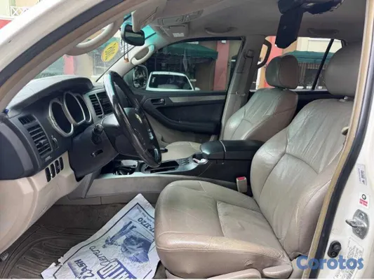2005 Toyota 4 Runner — foto 6 / 9