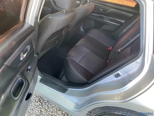 2016 Nissan Altima — foto 3 / 7