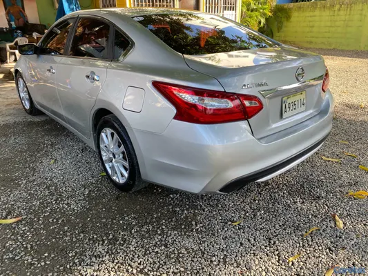 2016 Nissan Altima — foto 6 / 7