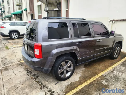 2015 Jeep Patriot — foto 7 / 9