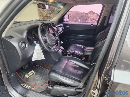 2015 Jeep Patriot — foto 8 / 9