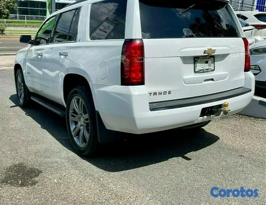 2015 Chevrolet Tahoe — foto 3 / 4