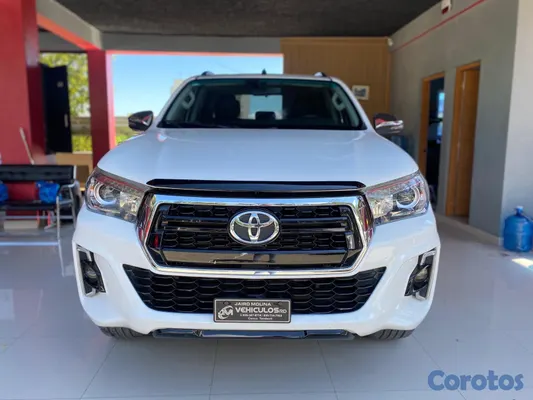 2020 Toyota Hilux — foto 3 / 13