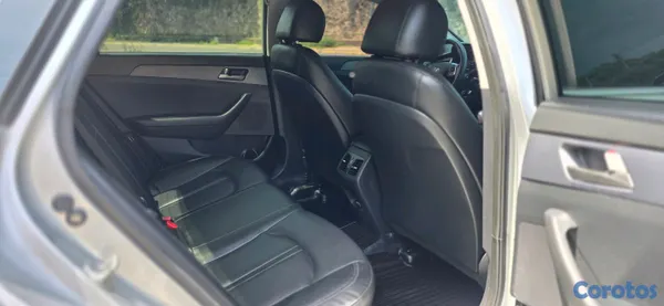 2021 Hyundai Sonata — foto 12 / 13