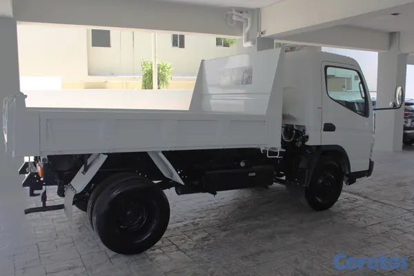 2026 Mitsubishi Motors Fuso Canter — foto 3 / 7