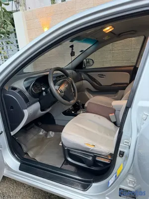 2010 Hyundai Elantra — foto 8 / 10