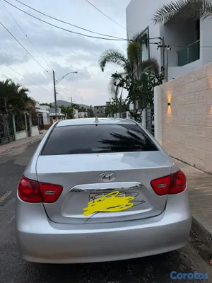 2010 Hyundai Elantra — foto 9 / 10