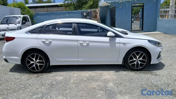 2020 Hyundai VENDO HYUNDAI NEW RISE 2020 INICIAL 180,000 FINANC — foto 9 / 10