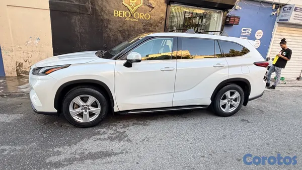 2022 Toyota Highlander — foto 3 / 10