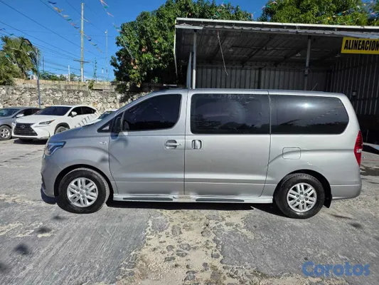 2020 Hyundai Grand Starex — foto 2 / 10